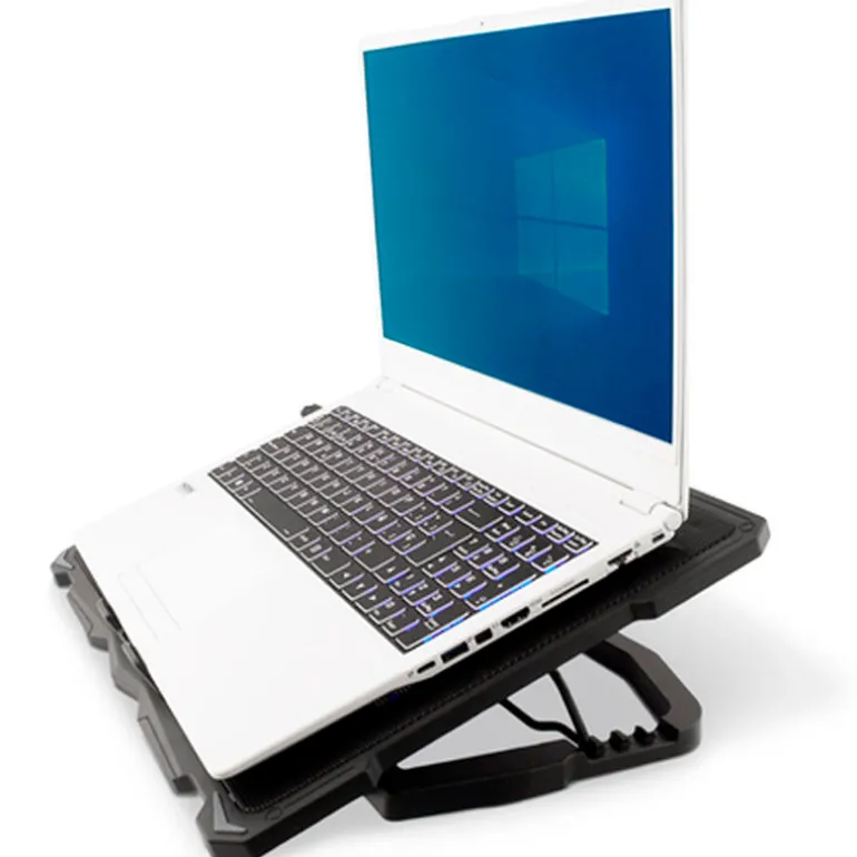 Base Coolbox NCP17-V5 Refrigeradora Con LED Hasta 17.3"