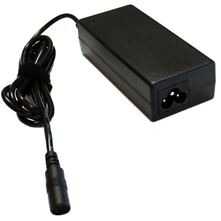 Cargador Portátil CoolBox Automático 14 Puntas 65W