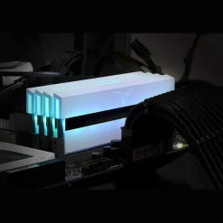 Memoria DDR4 Team Group T-Force Xtreem ARGB White 16GB 2x8GB 3600MHz CL18