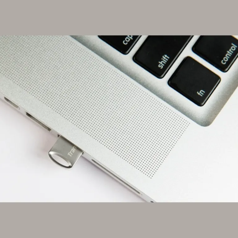 Pendrive Transcend JetFlash 710 32GB USB 3.0 Plata