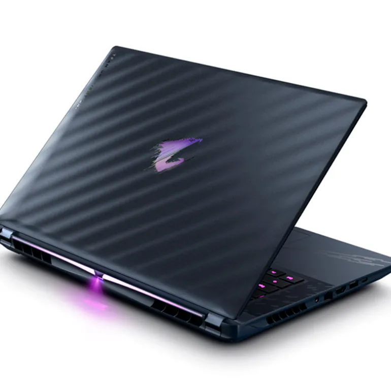 Portátil Gigabyte AORUS Master 16 BYHC5PTE64SP U9-275HX RTX 5080 32GB 1TB 16" OLED W11P