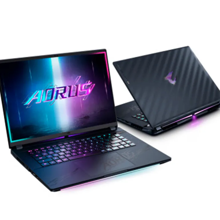 Portátil Gigabyte AORUS Master BZHC6PTE64SP U9-275HX RTX 5090 32GB 1TB 16" OLED W11P