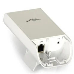 Punto Acceso Ubiquiti LOCOM5 AirMax 5GHz/13dBi/200mW