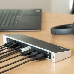 Startech USB-C Para Tres Monitores 4K Con 5x Puertos USB 3.0 - Dock Station