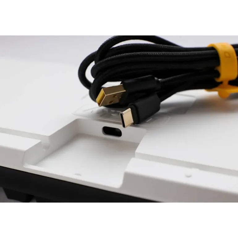 Teclado Ducky One 3 Classic TKL Hot-Swap RGB MX-Clear Negro