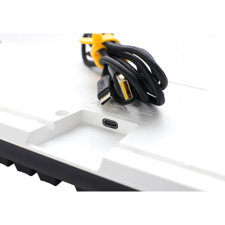 Teclado Ducky One 3 Classic Full-Size Hot-Swap RGB MX-Silver Negro