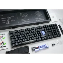 Teclado Ducky One 3 Classic Full-Size Hot-Swap RGB MX-Silver Negro
