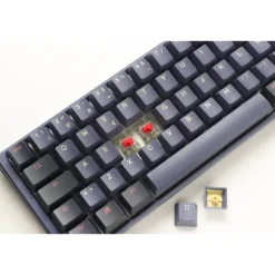 Teclado Ducky One 3 Cosmic ISO-ES RGB Hot-Swappable Switch MX Silent Morado