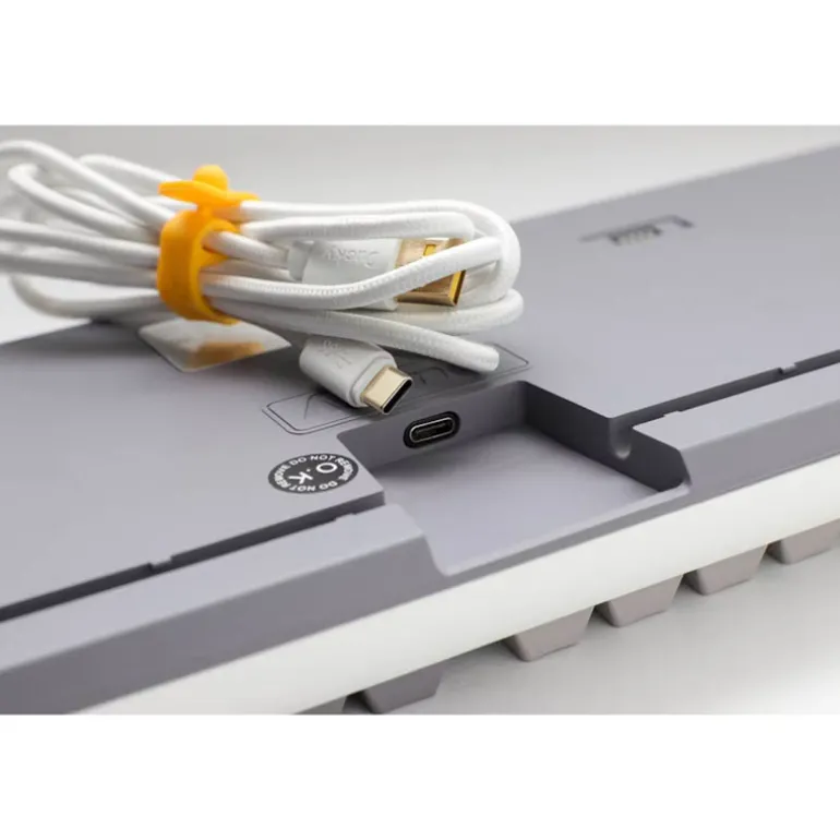 Teclado Ducky One 3 Mist ISO-ES RGB Hot-Swappable Switch MX Red Gris