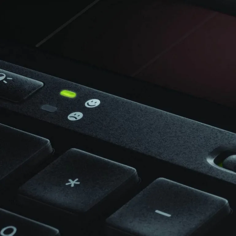 Teclado Logitech Solar K750 Inalámbrico